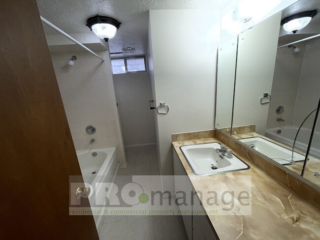 Building Photo - 245 I St