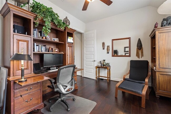 Building Photo - 8500 Echo Shore Cove