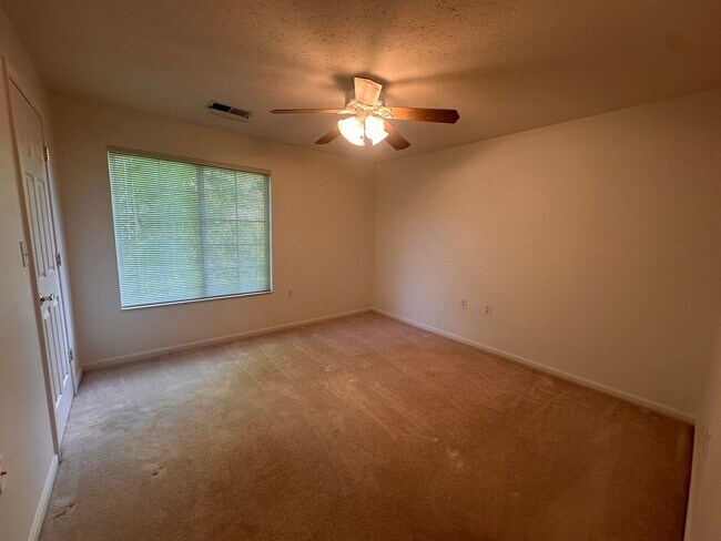 Building Photo - Spacious 2BR Condo with Flex Space & Private Balcony in Crestwood’s Madison Park