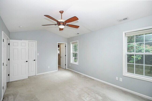 Building Photo - 5227 Silabert Ave