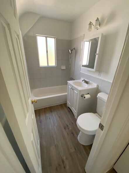 Bathroom - 9226 Elizabeth Ave