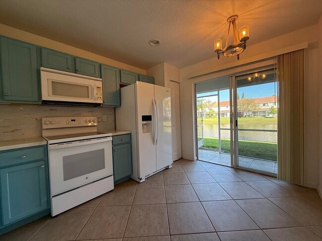 Building Photo - 6204 Sandy Bank Terrace