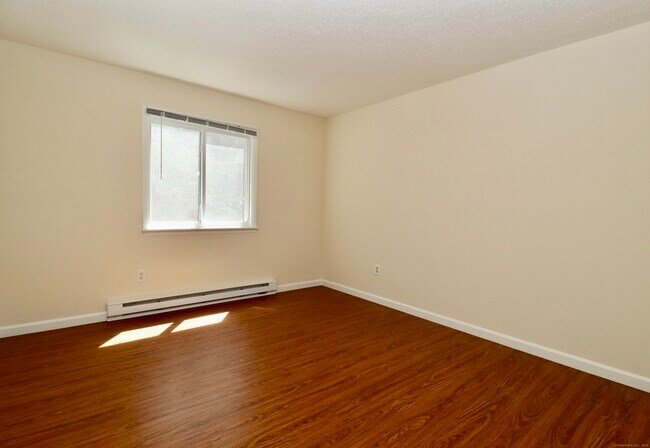 Building Photo - 86 Buddington Rd