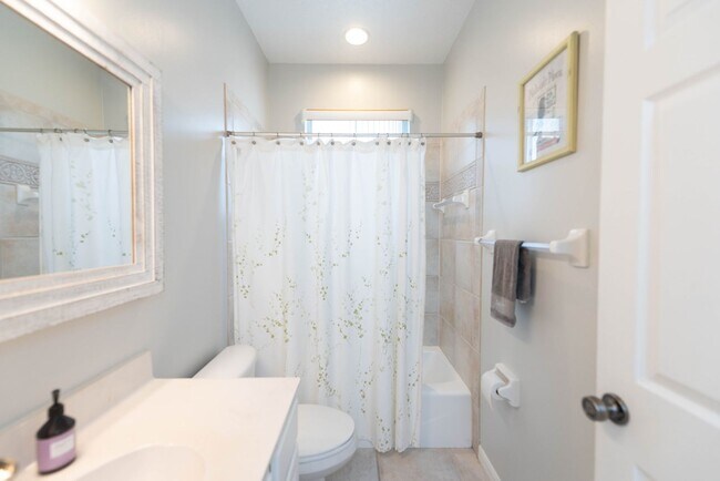 Building Photo - Beautiful Home in Satellite Beach including Lawncare and Community Pool