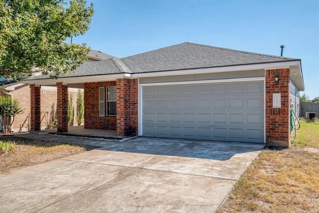 Building Photo - 17901 Violet Ln