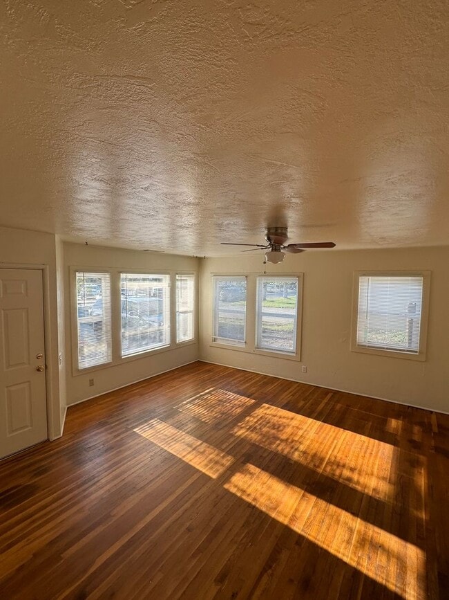 Primary Photo - Charming 3 bedroom home in North Chico