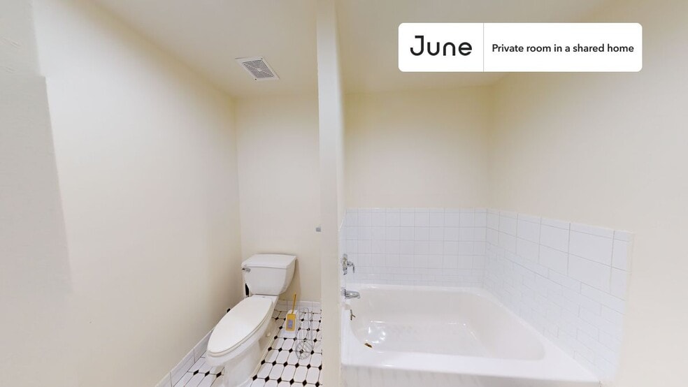 Building Photo - Room in Shared 4 bed/2 bath home