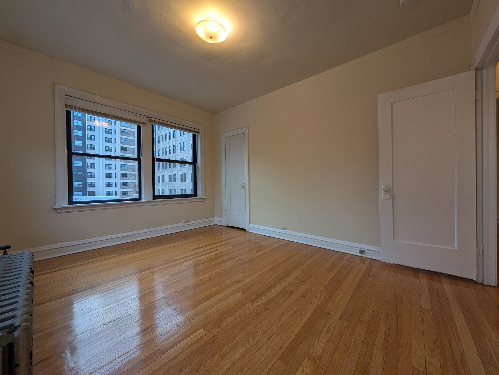 Building Photo - 1160 N Dearborn St