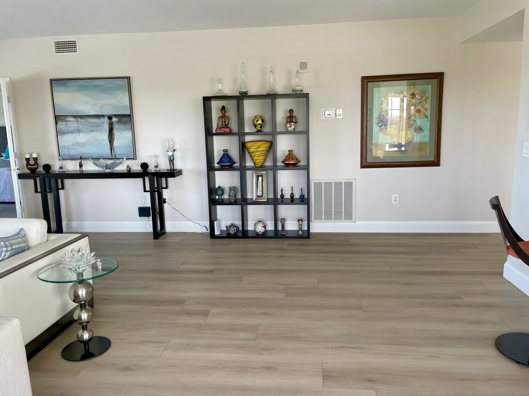 Living area - 13105 Vanderbilt Dr