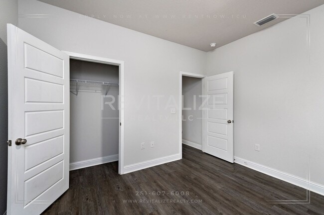 Building Photo - Modern 4BR 2 BA Home in Spanish Fort