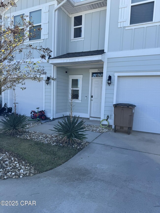 Building Photo - 7522 Shadow Lake Dr