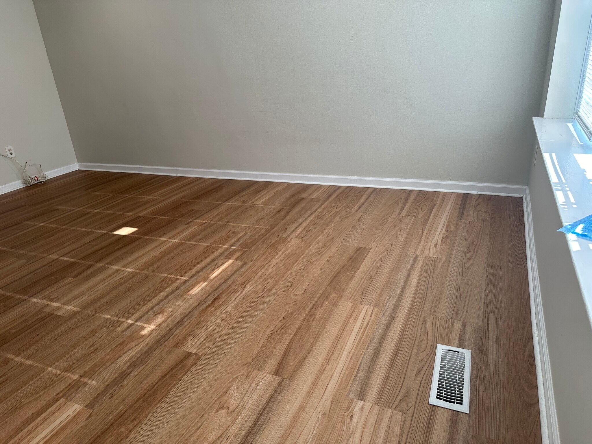 Building Photo - 9358 Hoff St