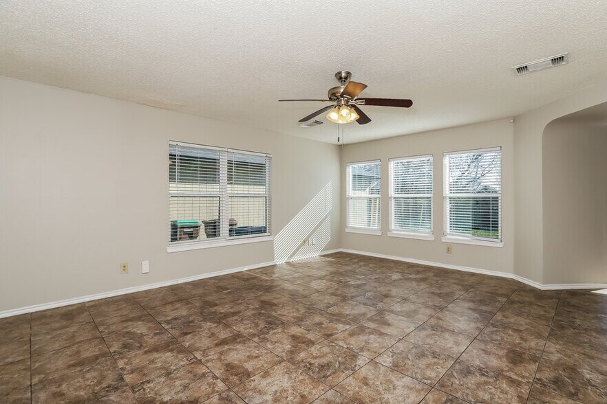 Building Photo - 8320 Morning Grove