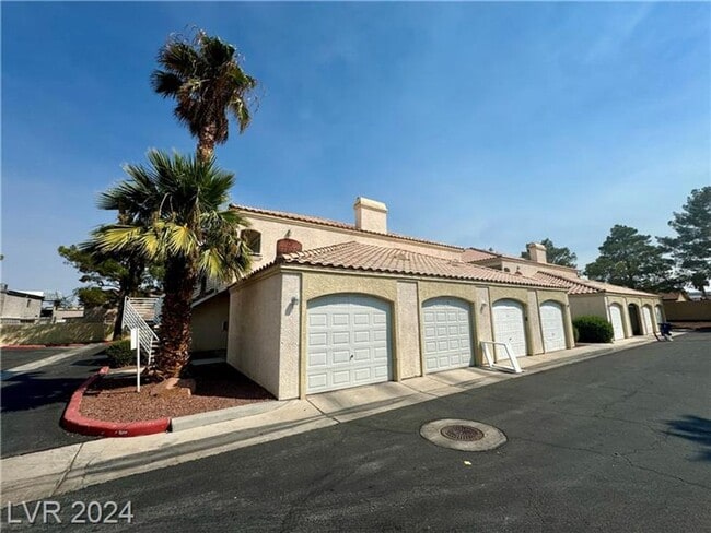 Building Photo - 3BEDROOM CONDO IN 89108