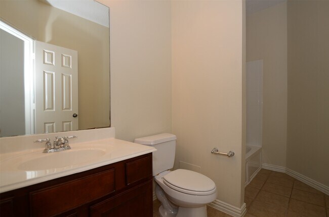 Building Photo - 23207 Dewflower Dr