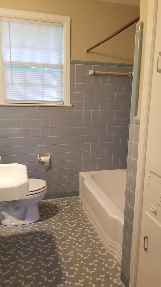 Building Photo - Duplex