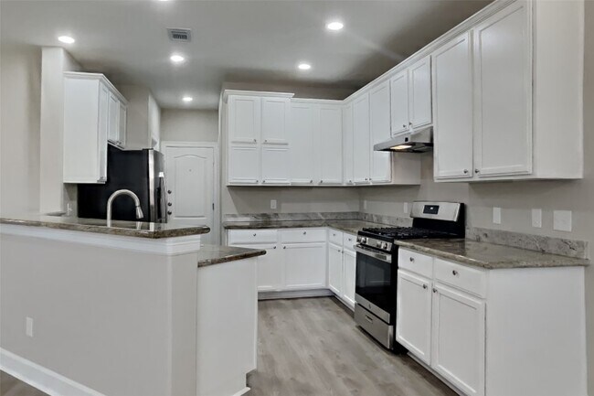 Building Photo - 4718 Wild Bluebonnet Way