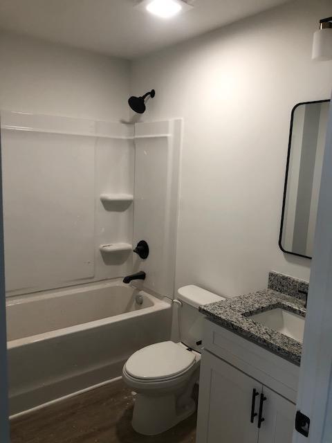 Building Photo - 2280 15th Ave NE