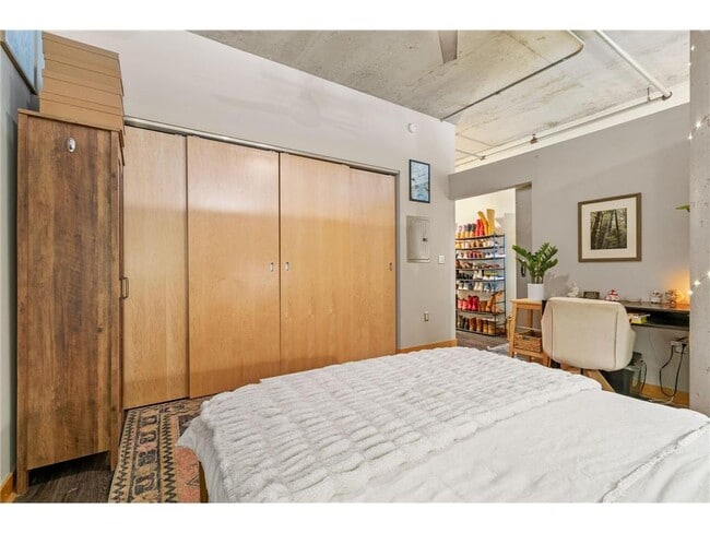 Building Photo - 720 N 4th St