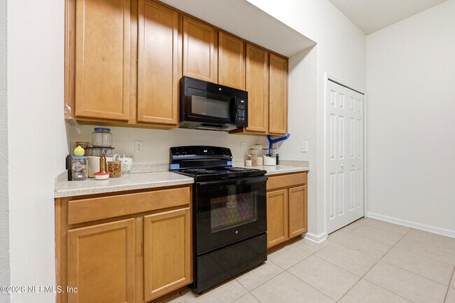 Building Photo - 13792 Herons Landing Way