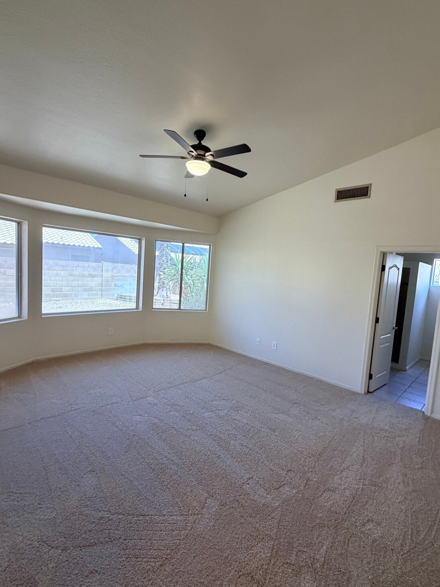 Building Photo - 9005 N Lawndale Dr