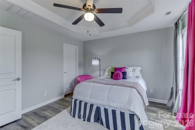 Building Photo - 905 Lyndley Dr