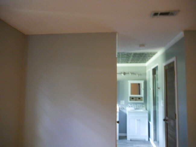 Building Photo - 3634 Becky St