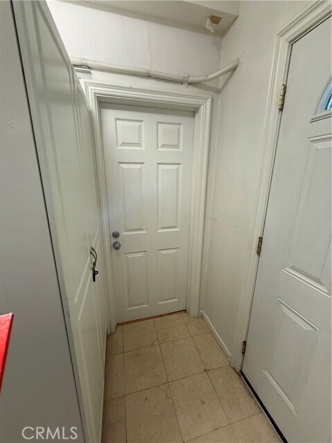 Building Photo - 301 N Hudson Ave