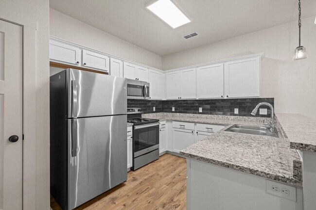 Building Photo - 2554 138th St