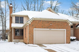 Building Photo - 8321 Talia Ct