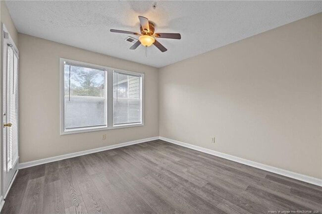 Building Photo - 962 Stewarts Creek Dr