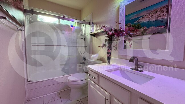 Building Photo - 9584 Park Garden Dr