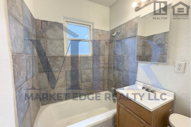 Building Photo - 2Bed/1Bath House at AZ-202/24th St! Ready for Immediate Move-In! -- NO HOA! RV PARKING!