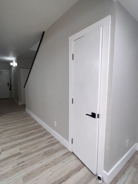 Building Photo - 4746 NW 89th Ave