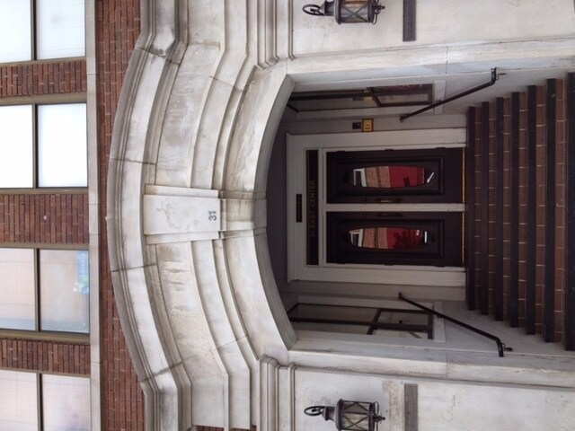 Building Photo - 31 E Center St