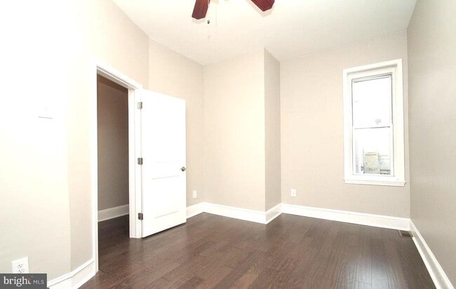 Building Photo - 1271 S 24th St