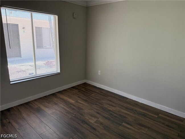 Building Photo - 1830 Maravilla Ave