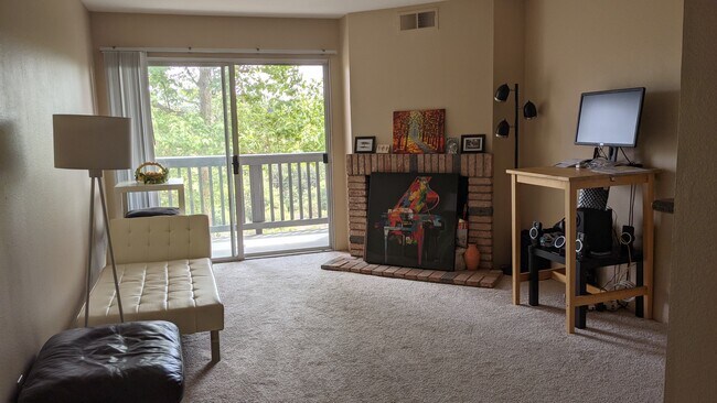 Primary Photo - 7130 Shoreline Dr
