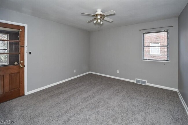 Building Photo - 2344 Westmoor Rd