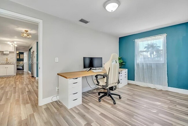 Building Photo - 6941 Boston Dr