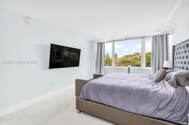 Building Photo - 3912 S Ocean Blvd