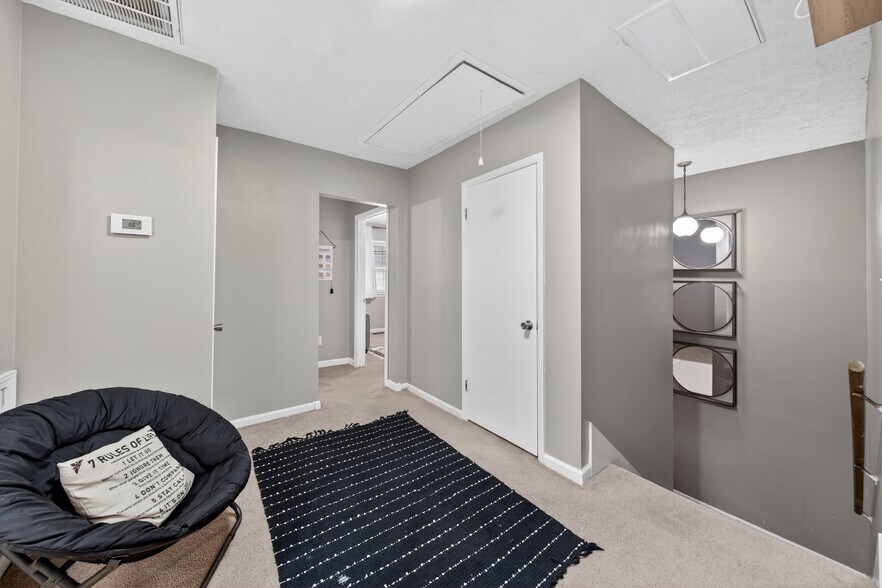 Building Photo - 534 Oak Meadow Ln