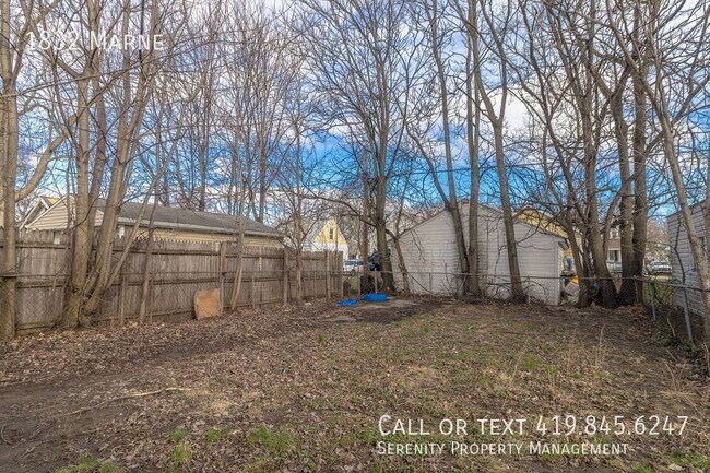Building Photo - 1832 Marne-