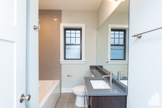 Building Photo - 1147 Maple Ave