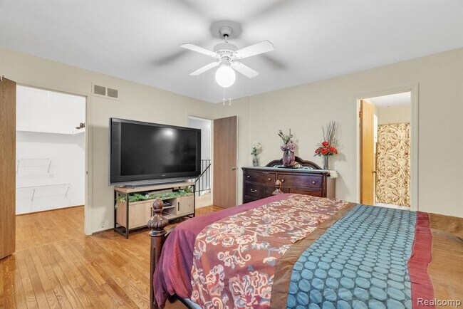 Building Photo - 3170 Woods Cir Dr