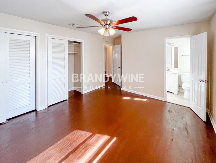 Building Photo - 930 Jorick Ct W