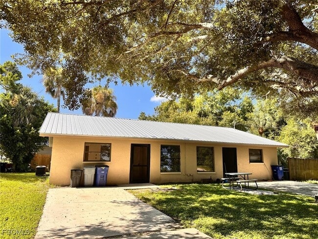 Building Photo - 16363 Teresa Ln