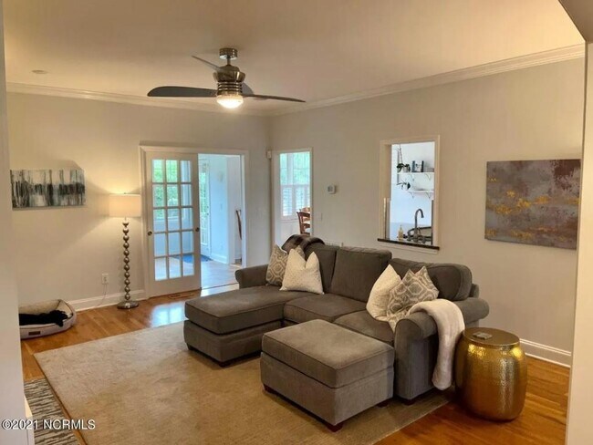 Building Photo - 3905 Verdura Dr