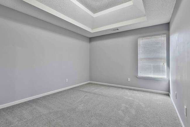 Building Photo - 4BR Fairburn Rental in Quiet Community. La...