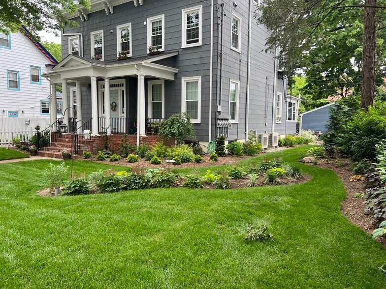 Building Photo - 361 Belleville Ave